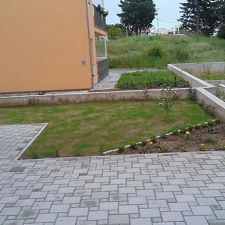 아파트 With A Parking Space - 13127 *